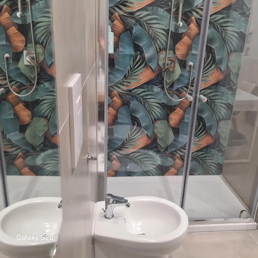 Hotel Residenza Nascari Al Plebiscito Napoli Esterno foto