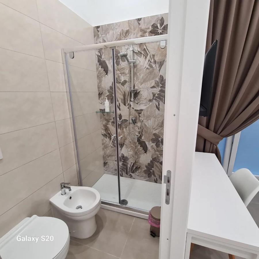 Hotel Residenza Nascari Al Plebiscito Napoli Esterno foto