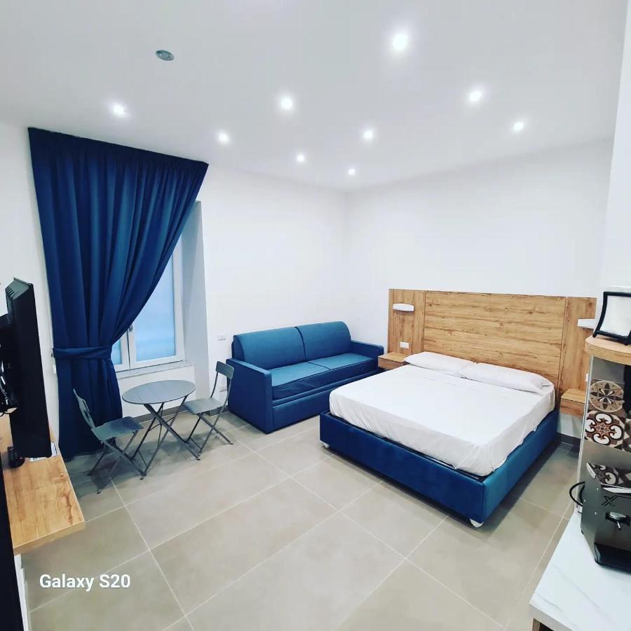 Hotel Residenza Nascari Al Plebiscito Napoli Esterno foto