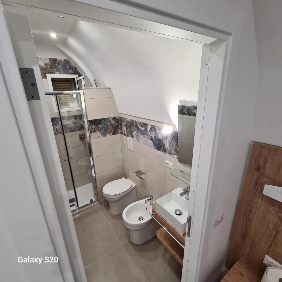 Hotel Residenza Nascari Al Plebiscito Napoli Esterno foto