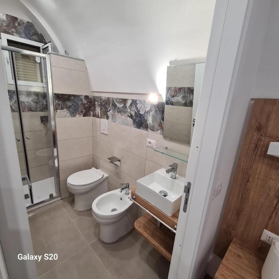 Hotel Residenza Nascari Al Plebiscito Napoli Esterno foto