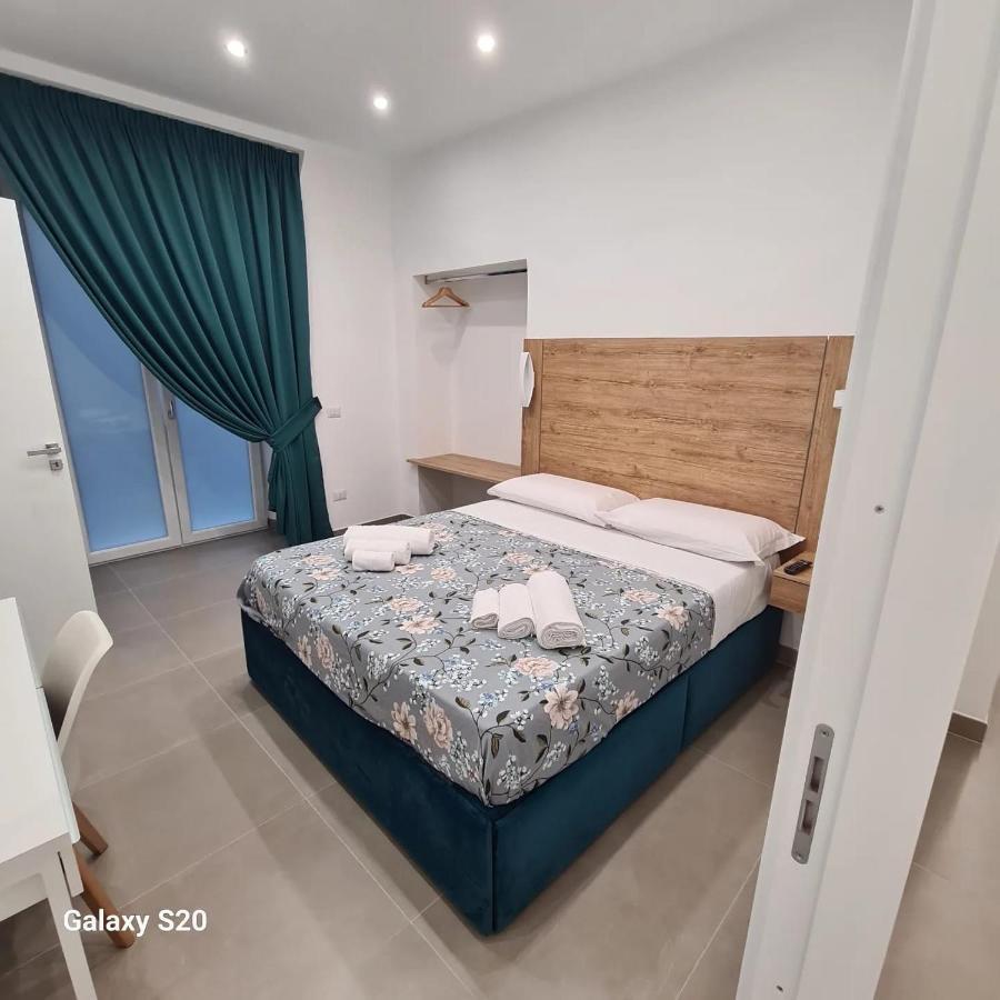 Hotel Residenza Nascari Al Plebiscito Napoli Esterno foto
