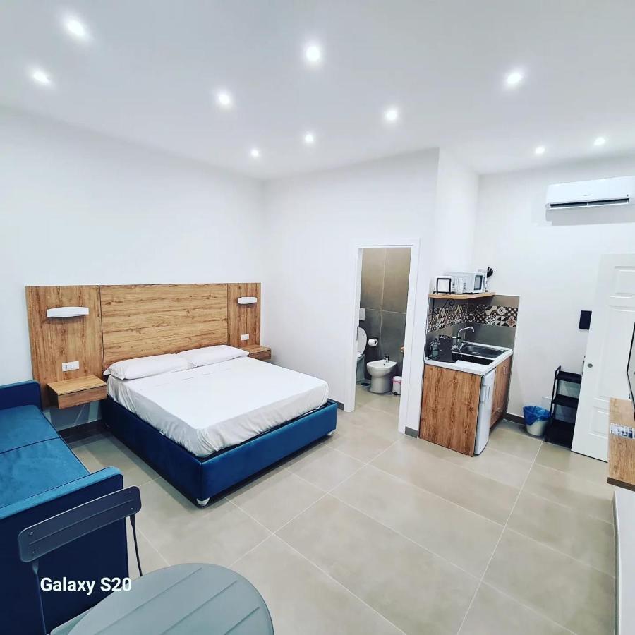 Hotel Residenza Nascari Al Plebiscito Napoli Esterno foto